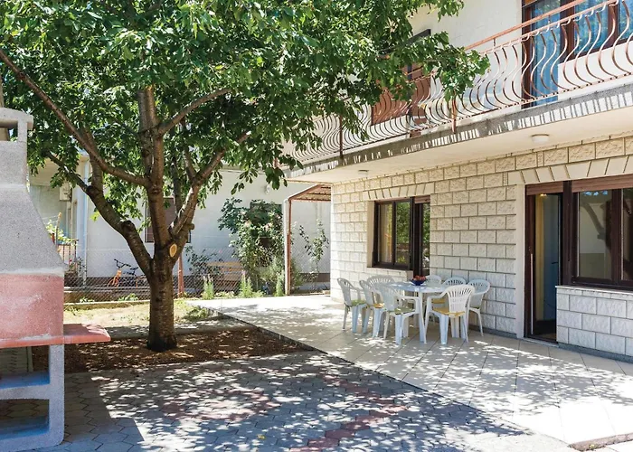 Appartement Three-bedroom In