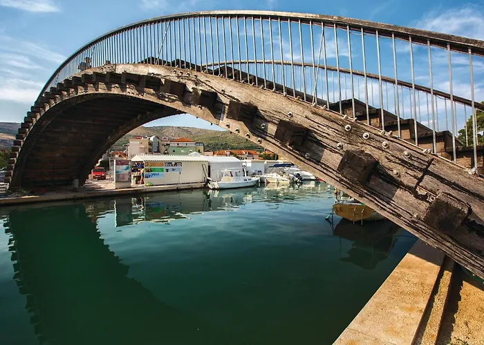 Three-bedroom In * Trogir